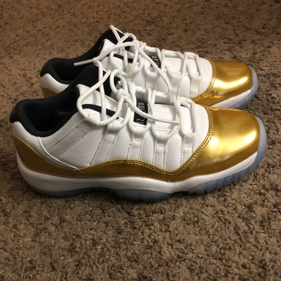 Jordan lows - Picture 3 of 4